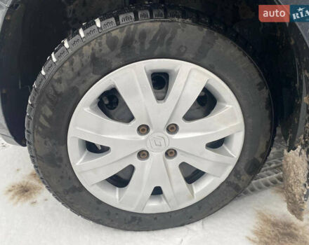 Серый Рено Логан, объемом двигателя 0.9 л и пробегом 97 тыс. км за 8300 $, фото 28 на Automoto.ua