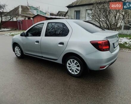 Серый Рено Логан, объемом двигателя 1 л и пробегом 116 тыс. км за 6300 $, фото 2 на Automoto.ua