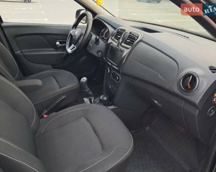 Рено Логан 2021 в Виннице на Automoto.ua Серый Рено Логан, объемом двигателя 0.9 л и пробегом 42 тыс. км за 5850 $, фото 28 на Automoto.ua