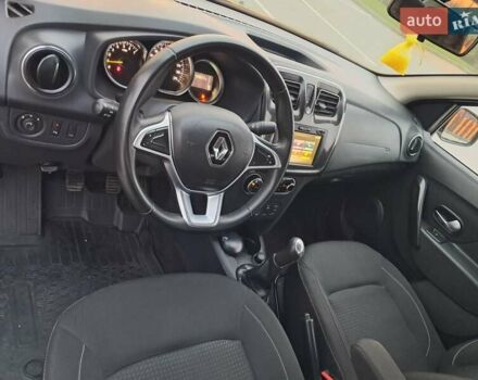 Рено Логан 2021 в Виннице на Automoto.ua Серый Рено Логан, объемом двигателя 0.9 л и пробегом 42 тыс. км за 5850 $, фото 35 на Automoto.ua