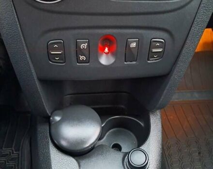 Рено Логан 2021 в Виннице на Automoto.ua Серый Рено Логан, объемом двигателя 0.9 л и пробегом 42 тыс. км за 5850 $, фото 34 на Automoto.ua