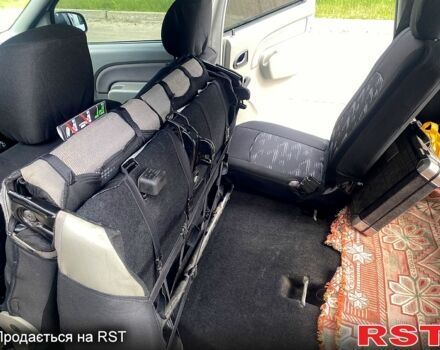 Рено Логан 2007 в Балаклее на Automoto.ua Серый Рено Логан, объемом двигателя 1.6 л и пробегом 241 тыс. км за 4700 $, фото 8 на Automoto.ua