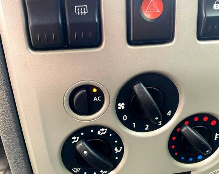 Рено Логан 2007 в Балаклее на Automoto.ua Серый Рено Логан, объемом двигателя 1.6 л и пробегом 241 тыс. км за 4700 $, фото 6 на Automoto.ua