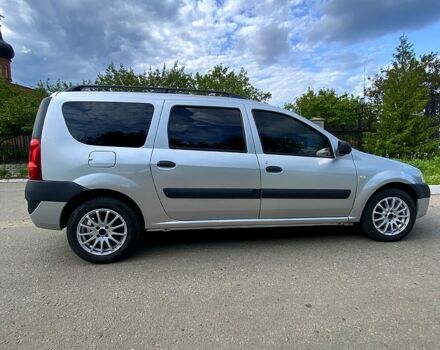 Рено Логан 2007 в Балаклее на Automoto.ua Серый Рено Логан, объемом двигателя 1.6 л и пробегом 241 тыс. км за 4700 $, фото 5 на Automoto.ua