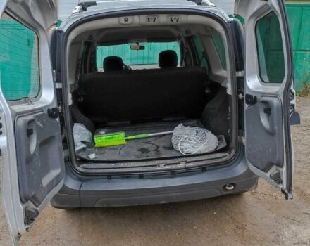 Сірий Рено Логан, об'ємом двигуна 1.6 л та пробігом 257 тис. км за 4200 $, фото 9 на Automoto.ua