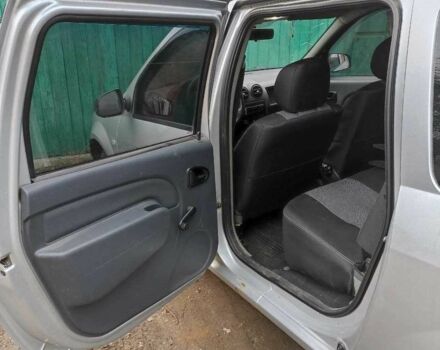 Сірий Рено Логан, об'ємом двигуна 1.6 л та пробігом 257 тис. км за 4200 $, фото 8 на Automoto.ua