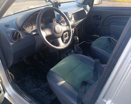 Сірий Рено Логан, об'ємом двигуна 1.6 л та пробігом 207 тис. км за 3400 $, фото 4 на Automoto.ua