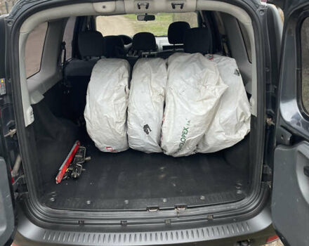 Серый Рено Логан, объемом двигателя 1.6 л и пробегом 227 тыс. км за 5100 $, фото 14 на Automoto.ua