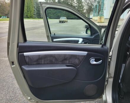 Сірий Рено Логан, об'ємом двигуна 1.6 л та пробігом 146 тис. км за 5900 $, фото 17 на Automoto.ua