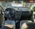 Сірий Рено Логан, об'ємом двигуна 1.6 л та пробігом 330 тис. км за 4800 $, фото 6 на Automoto.ua