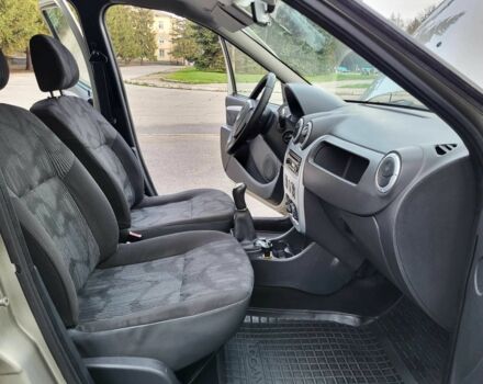 Сірий Рено Логан, об'ємом двигуна 1.6 л та пробігом 146 тис. км за 5900 $, фото 22 на Automoto.ua