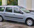 Серый Рено Логан, объемом двигателя 1.6 л и пробегом 105 тыс. км за 5600 $, фото 1 на Automoto.ua