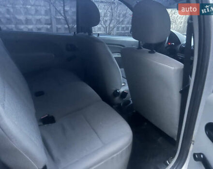 Сірий Рено Логан, об'ємом двигуна 1.6 л та пробігом 200 тис. км за 2350 $, фото 7 на Automoto.ua