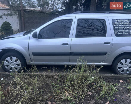 Сірий Рено Логан, об'ємом двигуна 1.6 л та пробігом 200 тис. км за 2350 $, фото 1 на Automoto.ua