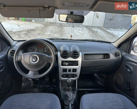 Сірий Рено Логан, об'ємом двигуна 1.6 л та пробігом 250 тис. км за 4300 $, фото 6 на Automoto.ua