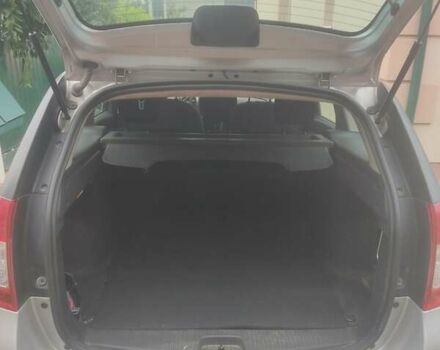 Серый Рено Логан, объемом двигателя 1.46 л и пробегом 70 тыс. км за 9000 $, фото 2 на Automoto.ua