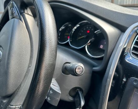 Серый Рено Логан, объемом двигателя 0.9 л и пробегом 155 тыс. км за 6900 $, фото 7 на Automoto.ua