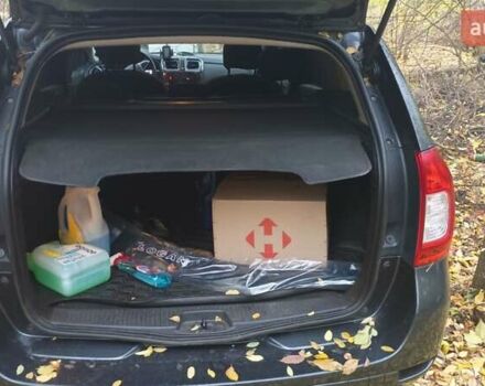 Серый Рено Логан, объемом двигателя 1.46 л и пробегом 118 тыс. км за 10000 $, фото 5 на Automoto.ua