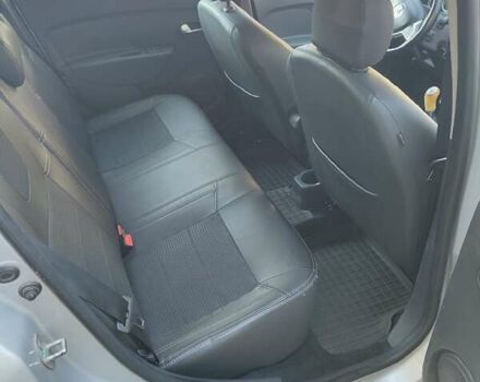 Сірий Рено Логан, об'ємом двигуна 1.46 л та пробігом 303 тис. км за 7100 $, фото 8 на Automoto.ua