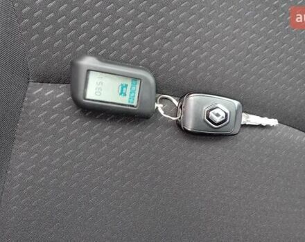 Сірий Рено Логан, об'ємом двигуна 1.46 л та пробігом 79 тис. км за 11000 $, фото 19 на Automoto.ua