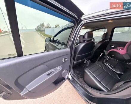 Рено Логан 2019 в Киеве на Automoto.ua Серый Рено Логан, объемом двигателя 1.46 л и пробегом 225 тыс. км за 14000 $, фото 12 на Automoto.ua