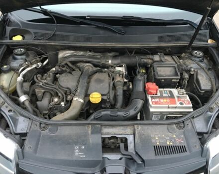 Серый Рено Логан, объемом двигателя 1.5 л и пробегом 229 тыс. км за 12500 $, фото 21 на Automoto.ua