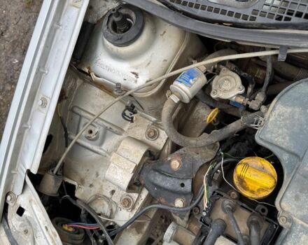 Серый Рено Логан, объемом двигателя 1.8 л и пробегом 80 тыс. км за 650 $, фото 1 на Automoto.ua