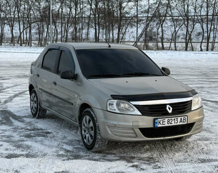 Серый Рено Логан, объемом двигателя 1.4 л и пробегом 193 тыс. км за 3999 $, фото 1 на Automoto.ua
