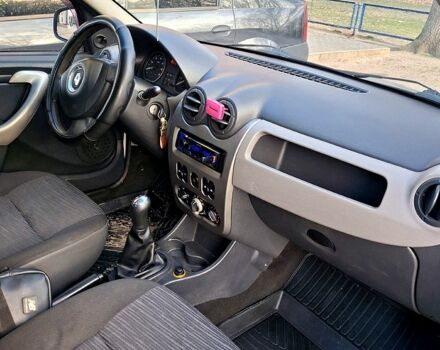 Серый Рено Логан, объемом двигателя 1.6 л и пробегом 18900 тыс. км за 4000 $, фото 1 на Automoto.ua