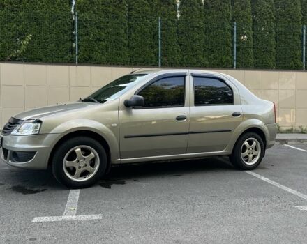 Серый Рено Логан, объемом двигателя 1.6 л и пробегом 182 тыс. км за 5550 $, фото 1 на Automoto.ua