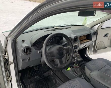 Серый Рено Логан, объемом двигателя 1.6 л и пробегом 710 тыс. км за 4200 $, фото 1 на Automoto.ua