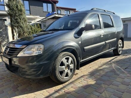 Рено Логан 2010 в Днепре (Днепропетровске) на Automoto.ua Серый Рено Логан, объемом двигателя 1.6 л и пробегом 229 тыс. км за 5500 $, фото 1 на Automoto.ua