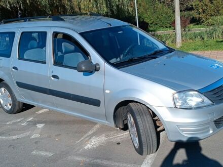 Рено Логан 2010 в Ровно на Automoto.ua Серый Рено Логан, объемом двигателя 1.6 л и пробегом 146 тыс. км за 5000 $, фото 1 на Automoto.ua