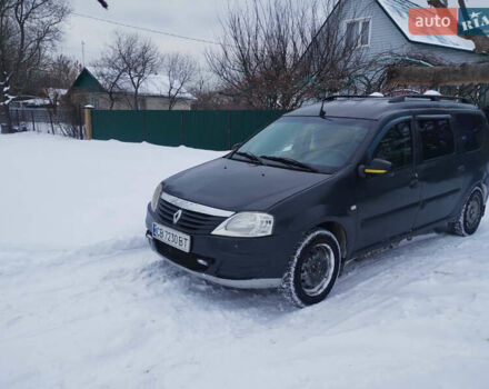 Серый Рено Логан, объемом двигателя 1.6 л и пробегом 230 тыс. км за 5000 $, фото 1 на Automoto.ua