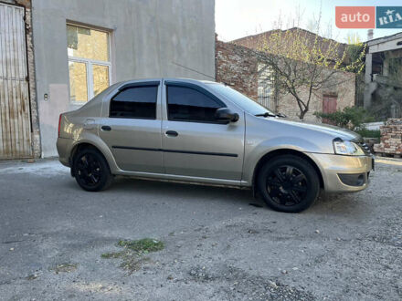 Рено Логан 2010 в Кривом Озере на Automoto.ua Серый Рено Логан, объемом двигателя 1.6 л и пробегом 181 тыс. км за 5650 $, фото 1 на Automoto.ua