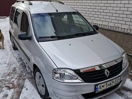 Рено Логан 2010 в Житомире на Automoto.ua Серый Рено Логан, объемом двигателя 1.46 л и пробегом 282 тыс. км за 5450 $, фото 1 на Automoto.ua