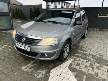 Серый Рено Логан, объемом двигателя 1.5 л и пробегом 241 тыс. км за 4600 $, фото 1 на Automoto.ua