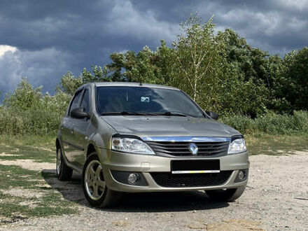 Рено Логан 2010 в Кривом Озере на Automoto.ua Серый Рено Логан, объемом двигателя 1.6 л и пробегом 181 тыс. км за 5750 $, фото 1 на Automoto.ua