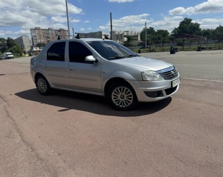 Серый Рено Логан, объемом двигателя 1.6 л и пробегом 176 тыс. км за 3703 $, фото 1 на Automoto.ua