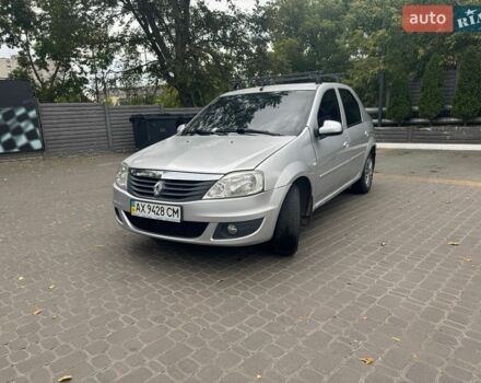 Серый Рено Логан, объемом двигателя 1.6 л и пробегом 177 тыс. км за 3600 $, фото 1 на Automoto.ua