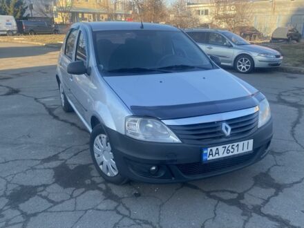 Серый Рено Логан, объемом двигателя 1.4 л и пробегом 190 тыс. км за 3200 $, фото 1 на Automoto.ua