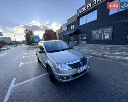 Рено Логан 2011 в Черкассах на Automoto.ua Серый Рено Логан, объемом двигателя 1.39 л и пробегом 97 тыс. км за 5800 $, фото 1 на Automoto.ua