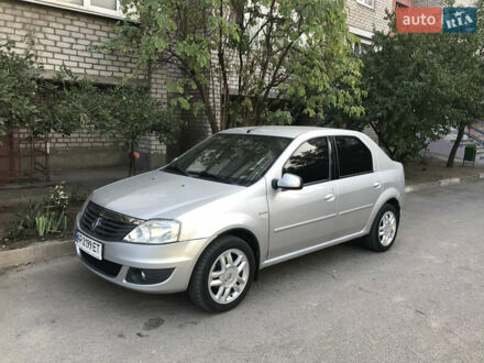 Сірий Рено Логан, об'ємом двигуна 1.6 л та пробігом 123 тис. км за 5500 $, фото 1 на Automoto.ua