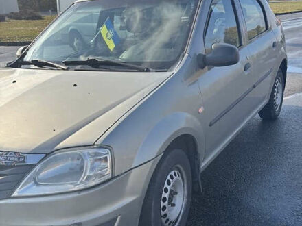 Серый Рено Логан, объемом двигателя 1.4 л и пробегом 410 тыс. км за 2000 $, фото 1 на Automoto.ua