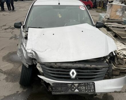 Серый Рено Логан, объемом двигателя 1.5 л и пробегом 119 тыс. км за 1800 $, фото 1 на Automoto.ua