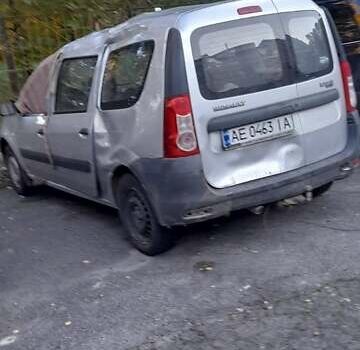 Серый Рено Логан, объемом двигателя 1.6 л и пробегом 119 тыс. км за 3200 $, фото 1 на Automoto.ua