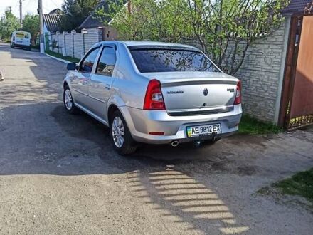 Рено Логан 2012 в Днепре (Днепропетровске) на Automoto.ua Серый Рено Логан, объемом двигателя 1.6 л и пробегом 109 тыс. км за 6500 $, фото 1 на Automoto.ua