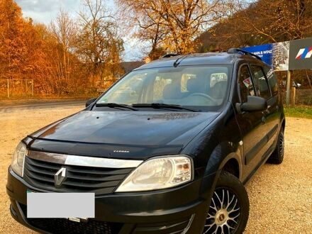 Рено Логан 2012 в Змиеве на Automoto.ua Серый Рено Логан, объемом двигателя 15 л и пробегом 294 тыс. км за 5000 $, фото 1 на Automoto.ua