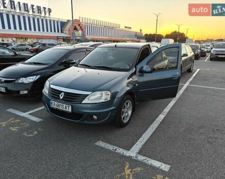 Синій Рено Логан, об'ємом двигуна 1.6 л та пробігом 230 тис. км за 4500 $, фото 1 на Automoto.ua