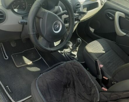 Синий Рено Логан, объемом двигателя 1.4 л и пробегом 280 тыс. км за 3500 $, фото 5 на Automoto.ua